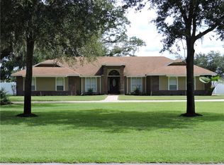 8025 Earlwood Ave, Mount Dora, FL 32757