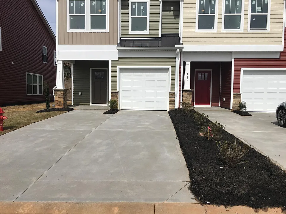 415 Hague Dr