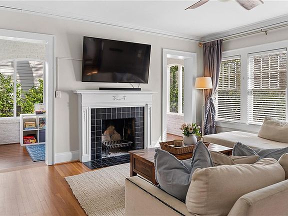 5th image of 170 E Wesley Rd NE