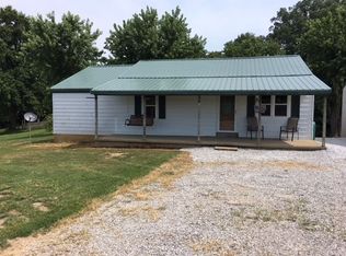 10488 W Oak Hill Rd, Birdseye, IN 47513