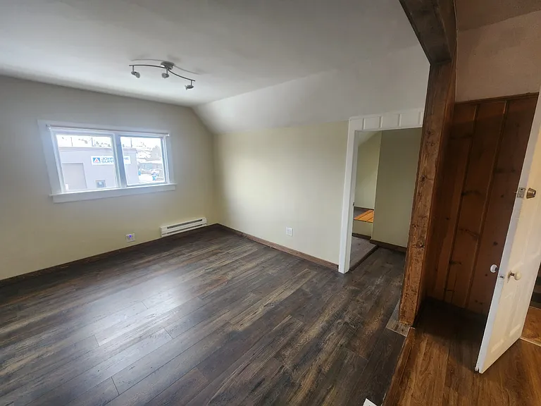 725 Holmes St #3 — Photo 8
