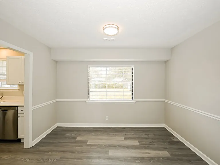 209 Lexington Dr — Photo 7