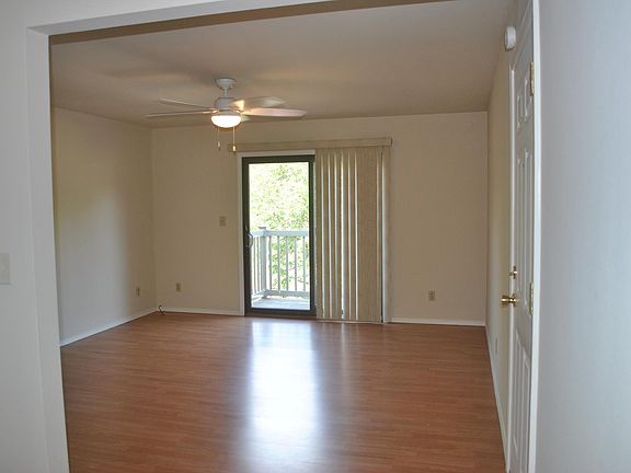 3rd image of 1104 Mariedale Ct APT F