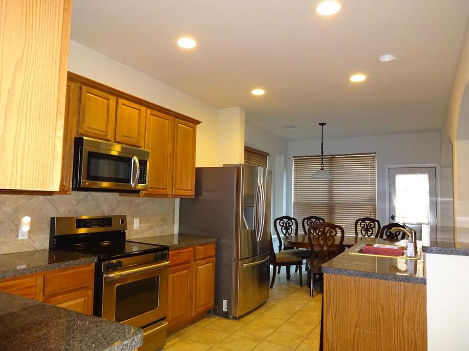 2nd image of 1211 Knights Cross Dr