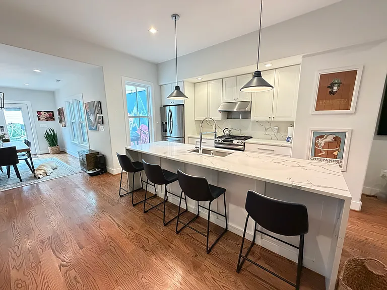 1127 G St NE — Photo 5