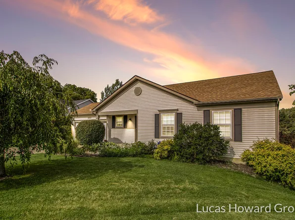 5252 Barrymore St, Portage, MI 49024