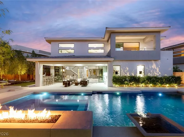 19 Moonfire Dr, Las Vegas, NV 89135