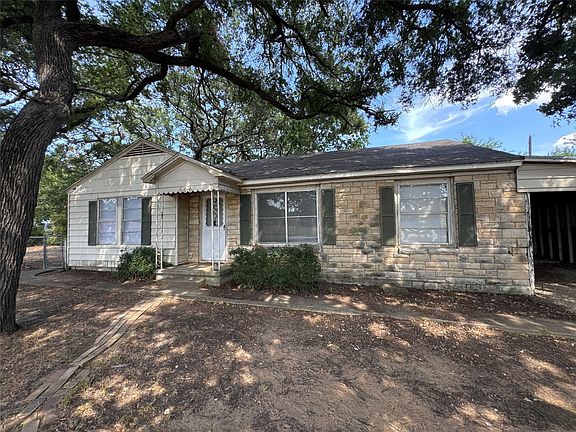 2nd image of 800 Audra Ln