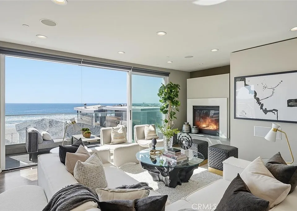 2406 Ocean Dr