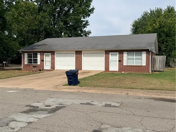 612 & 614 W Lucas St, Clarksville, AR 72830