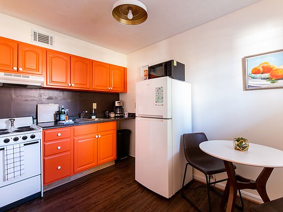 3rd image of 1225 S 6th St APT 10