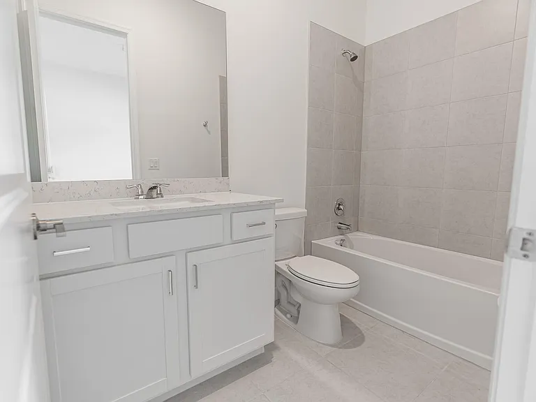 13885 SE Riversway St — Photo 26