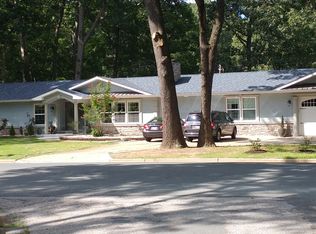 8342 Fairwood Dr, Pasadena, MD 21122