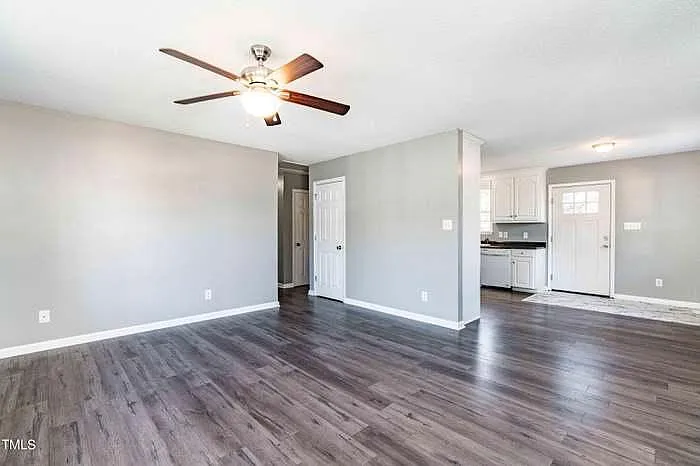 526 Mill St — Photo 6