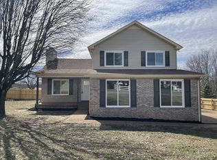 3006 West Dr, Greenbrier, TN 37073