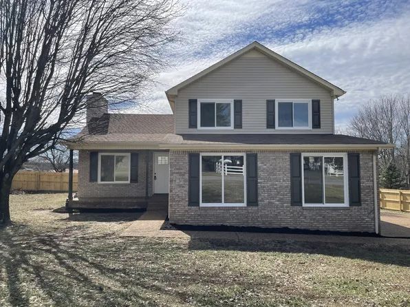 3006 West Dr, Greenbrier, TN 37073