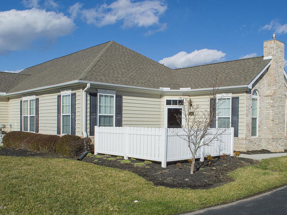 1st image of 131 E Patriot Way #1