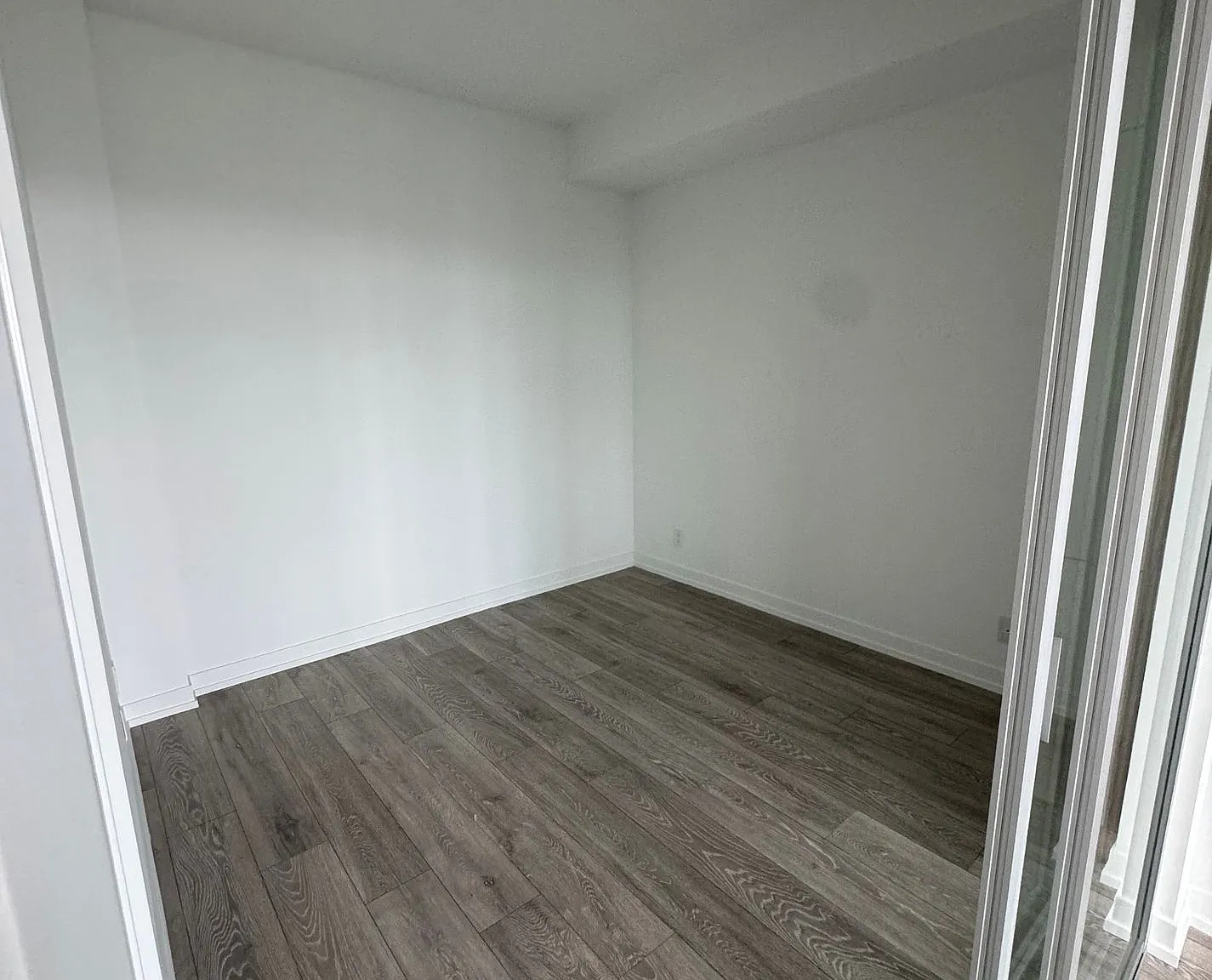 1 bed, $2,149 — Photo 4