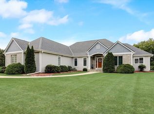 W132N6545 W View Dr, Menomonee Falls, WI 53051