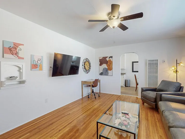 5202 Marquette Ave NE — Photo 8