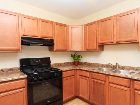 Friendly Garden, 2423 Lyttonsville Rd #61a21495f, Silver Spring, MD 20910