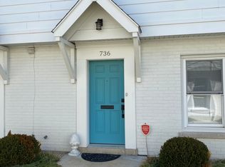 736 Green Bay Rd, Winnetka, IL 60093