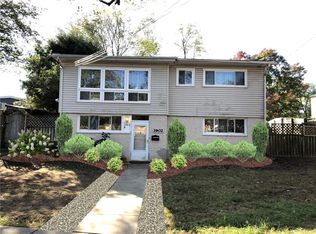 3902 Denfeld Ave, Kensington, MD 20895