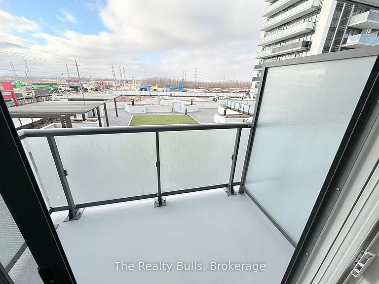 2545 Simcoe St N #516 — Photo 19