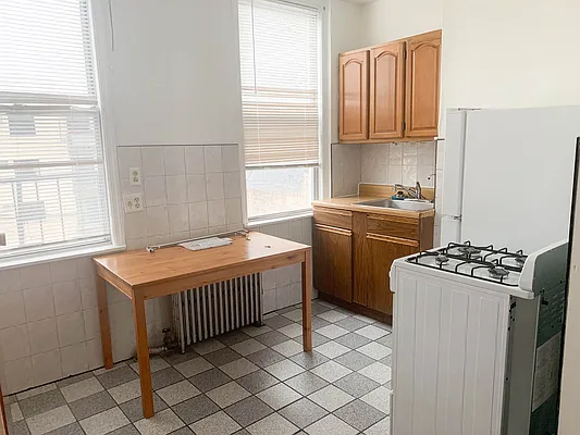 Rented by Ulas Real Estates Inc | media 4