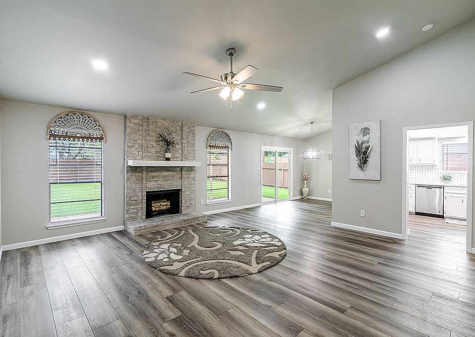 Beautiful open floor plan! 