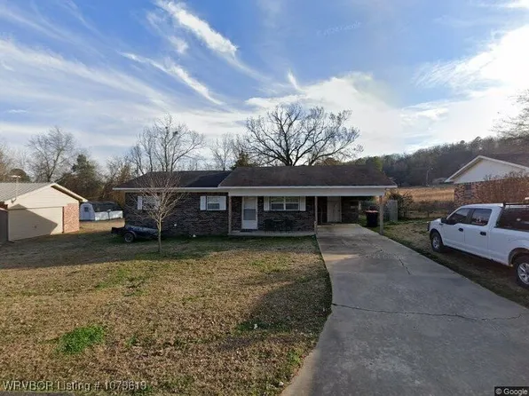 3803 Pleasant St, Ozark, AR 72949