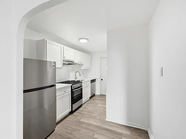 126 W 9th Ave — Photo 5