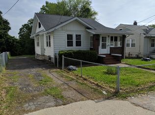 2870 Hillcrest Ave, Alton, IL 62002