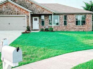 731 Edens Ct, Centerton, AR 72719