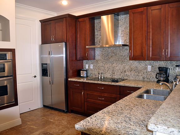 5th image of 2351 Lakeview Dr Unit 404