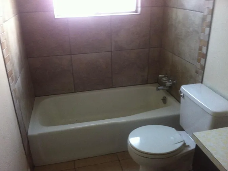 3813 W Fairmount Cir — Photo 4