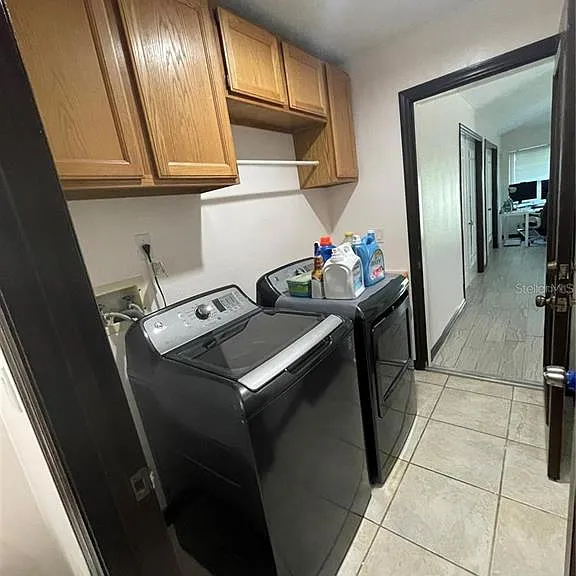 1858 N Prairie Dunes Ct — Photo 8