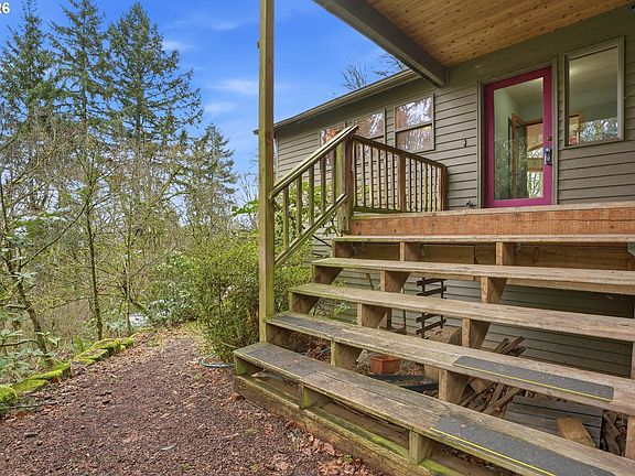 3rd image of 16240 SE Maple Hill Ln