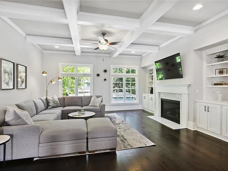 692 Drewry St NE — Photo 4