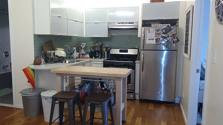 Rented by Signature Property Realty | media 32