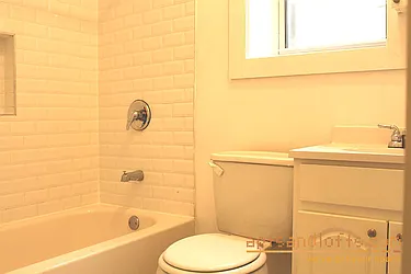 Rented by aptsandlofts.com