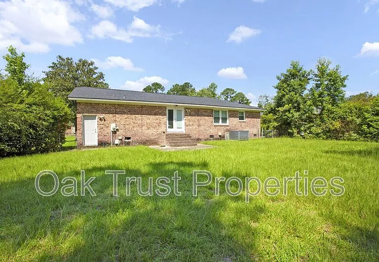 220 Cornell Dr — Photo 27