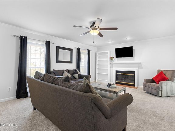 5th image of 1108 Winding Way Dr