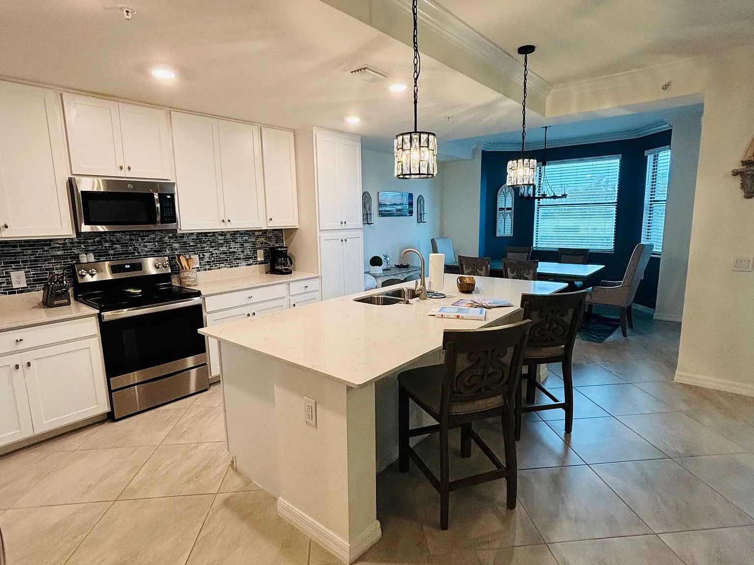 2 bed, 1142 sqft, $2,500 — Photo 4