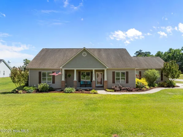 2032 Della Lane, Greenville, NC 27858