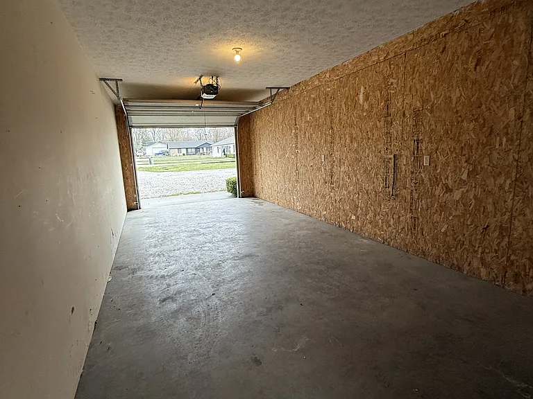 25 W Collins St #1 — Photo 20