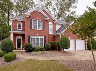 8025 Sandorn Dr, Roswell, GA 30075