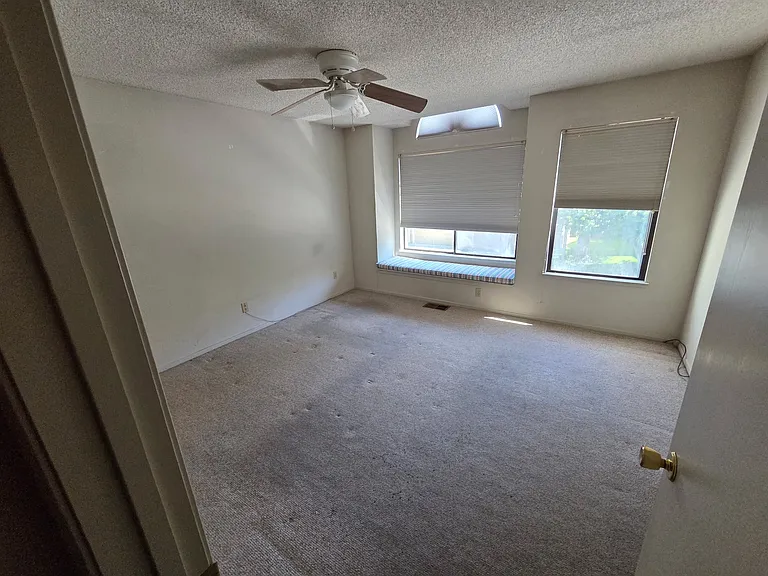 4075 Snowshoe Ln — Photo 5