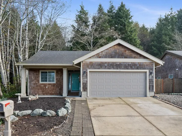1176 Necarney St, Rockaway Beach, OR 97136