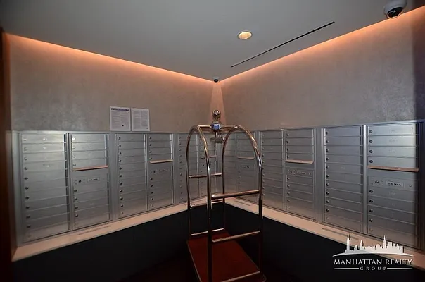 Rented by Manhattan Realty Group | media 15